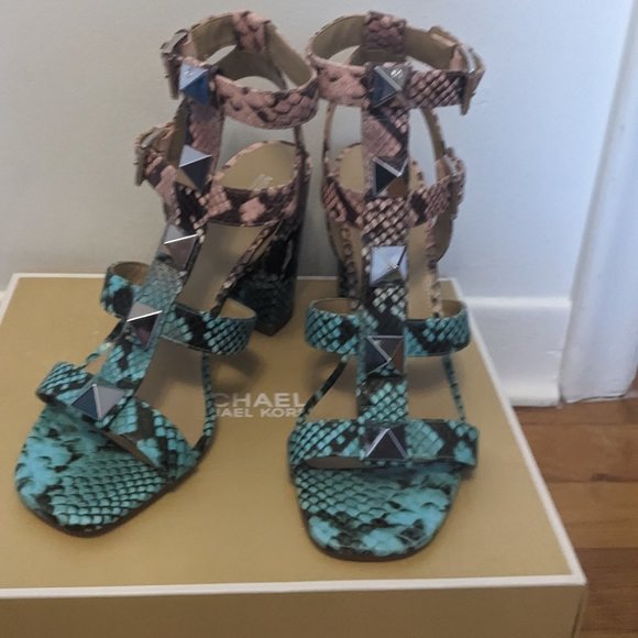 Michael Kors Wren Studded Ombré Snake Embossed Leather Sandal 10 - Picture 4 of 8